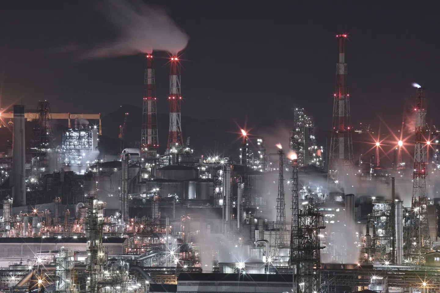 工業地帯の工場の風景